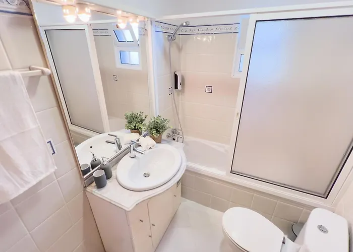 Calheta Bay View House - Family And Group Holiday home